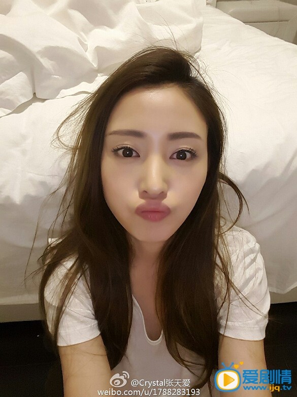张天爱嘟嘴萌照 张天爱高清写真_张天爱高清剧照