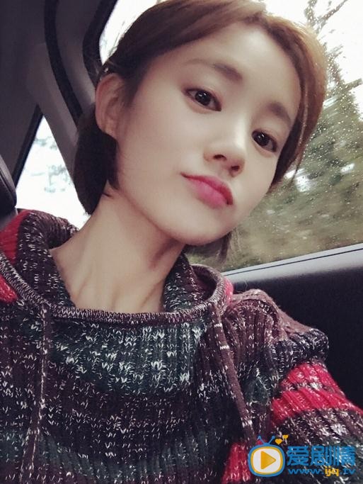 李一桐生活照 李一桐高清写真_李一桐高清剧照