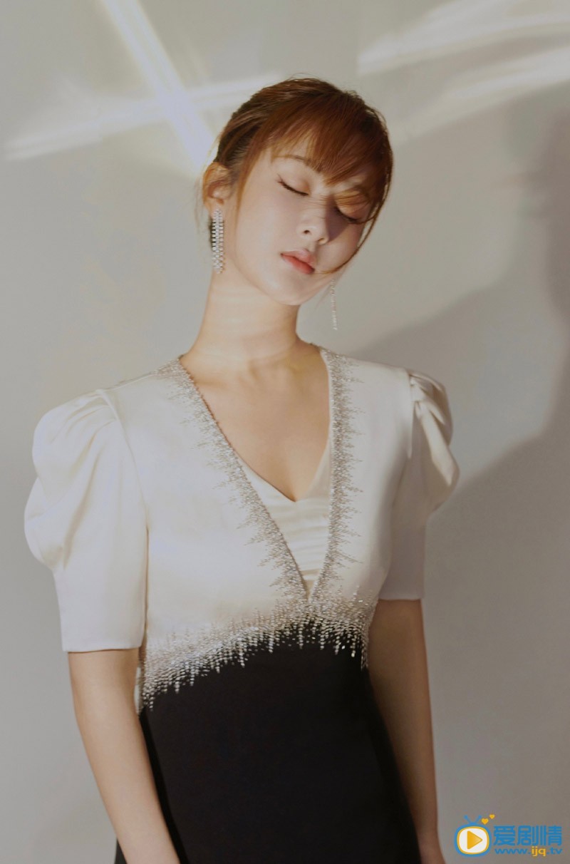 杨紫魅力时尚写真 杨紫魅力时尚写真