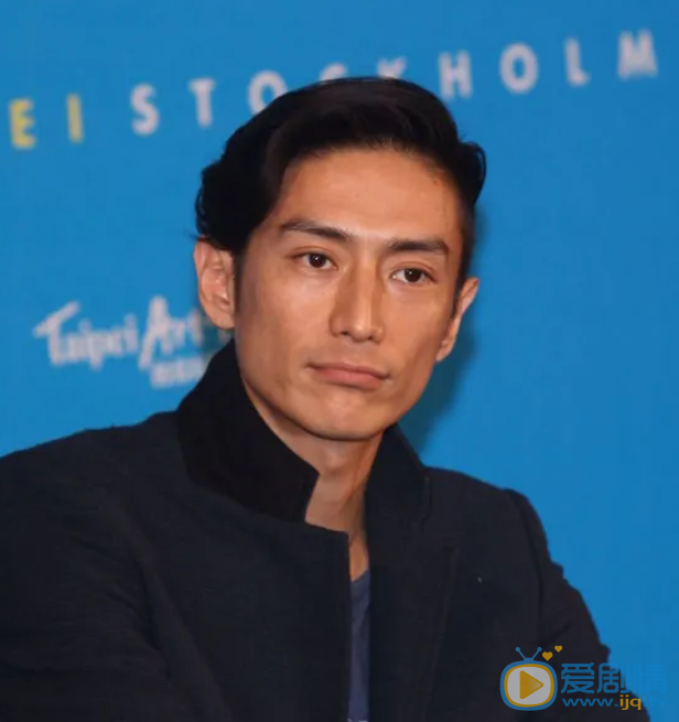 伊势谷友介生活照 伊势谷友介10
