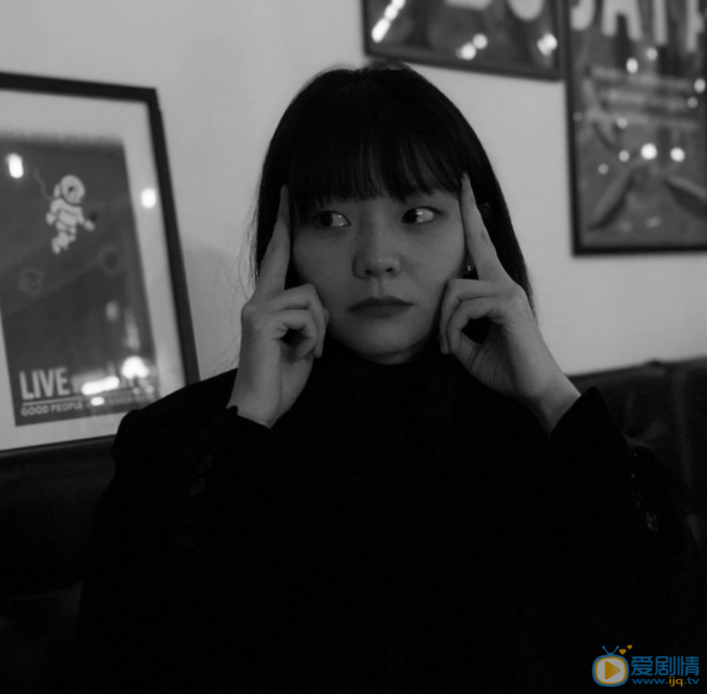 李絮写真照 6WG~GB8W{ZQ5V04{@UE4QMX