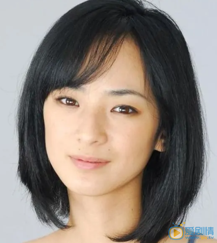三轮瞳演出照 三轮瞳 演艺经历 个人照