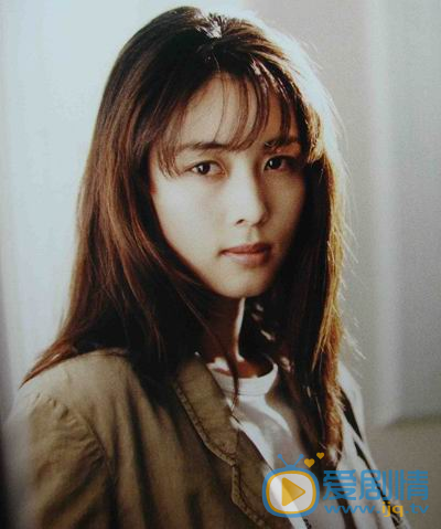 坂井泉水生活照 MBU4CSIKZBSCIIY1Z)W~M@6