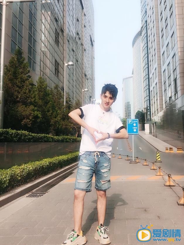 高承一强风吹拂剧照 高承一高清写真_高承一高清剧照