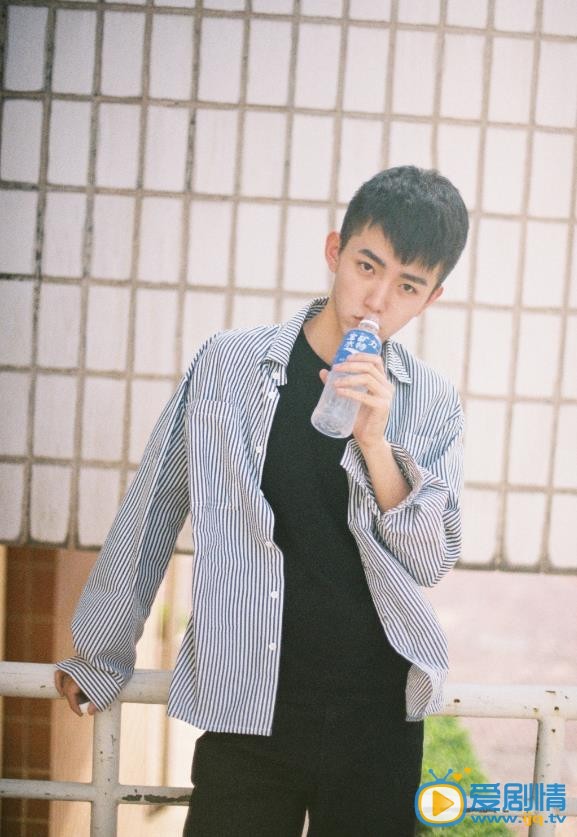高承一个人写真 高承一高清写真_高承一高清剧照
