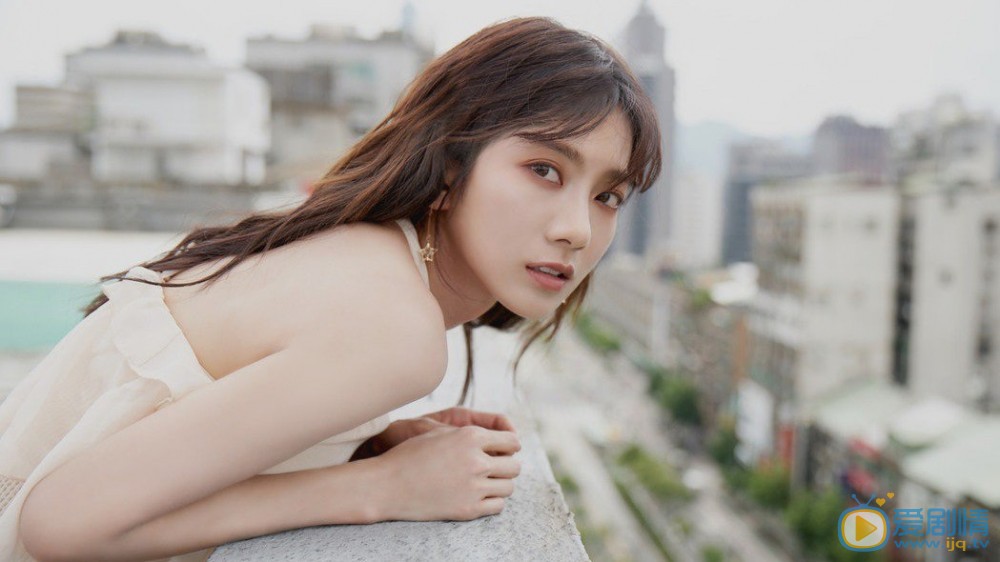 4wbl4sv1yYc_Nomp_fmHaY-XVCKxt03L84EGFvOBBhY