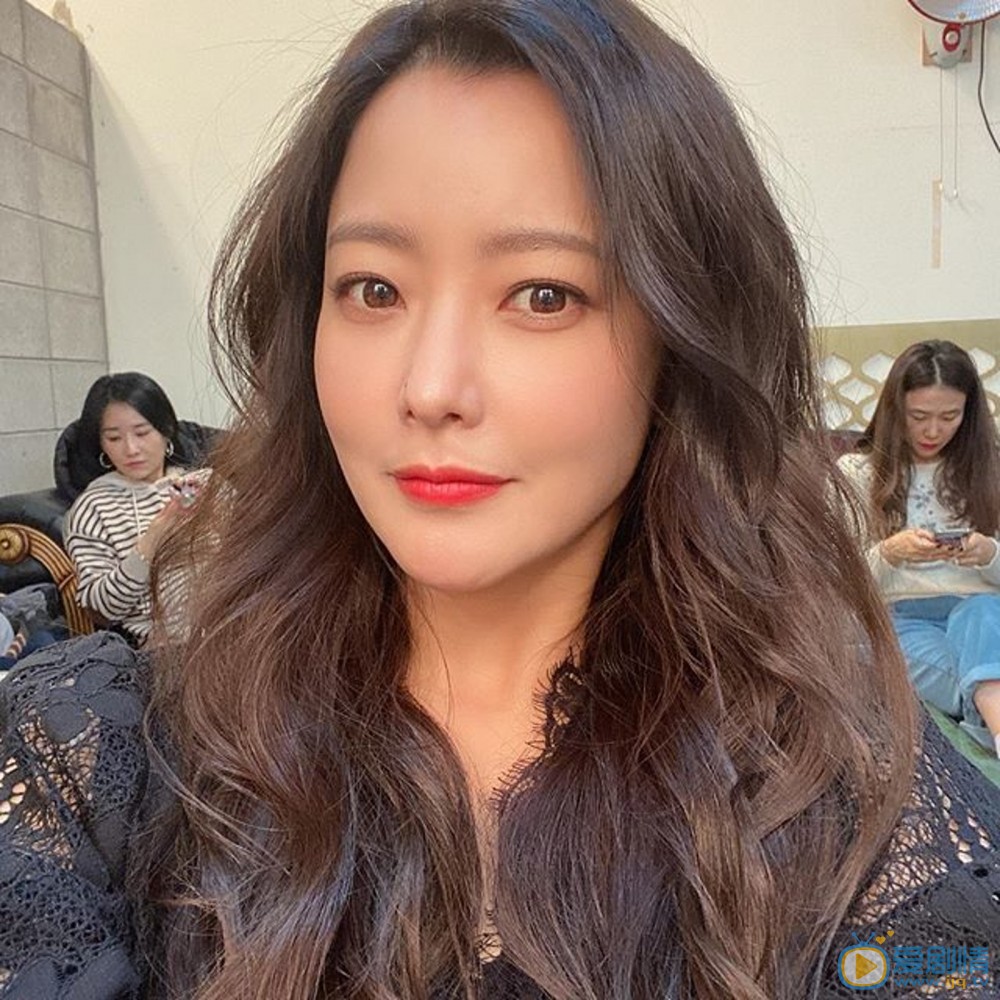 4wbl4sv1yYc_Nomp_fmHaY-XVCKxt03L84EGFvOBBhY