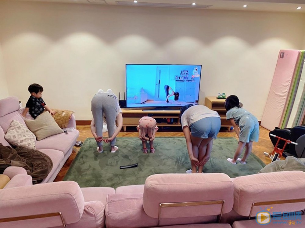 WcWWFj-UqQkG9CAmBQ5zG6_VuSOSh6Pk9oVxavaFcWo