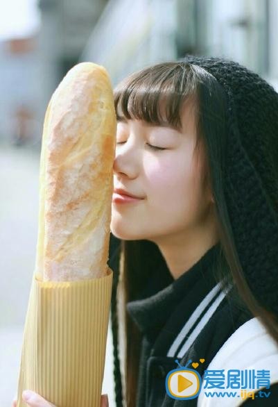 余佳淼湿发写真 余佳淼高清写真_余佳淼高清剧照