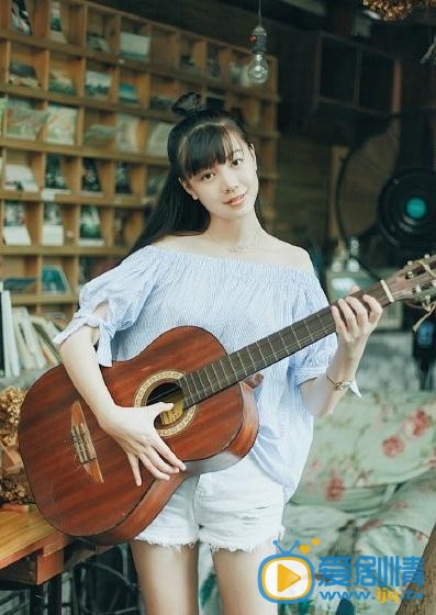 余佳淼麻花辫写真 余佳淼高清写真_余佳淼高清剧照