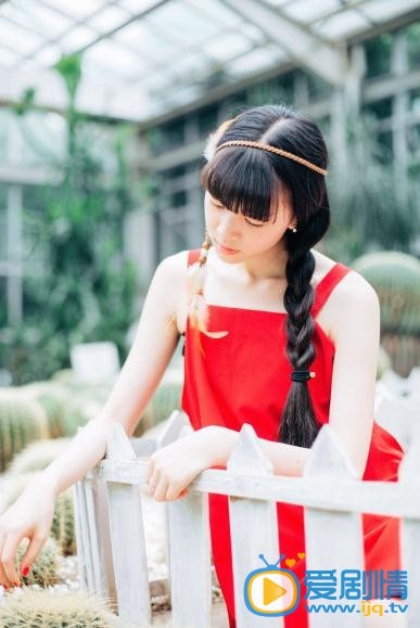 余佳淼红色写真 余佳淼高清写真_余佳淼高清剧照