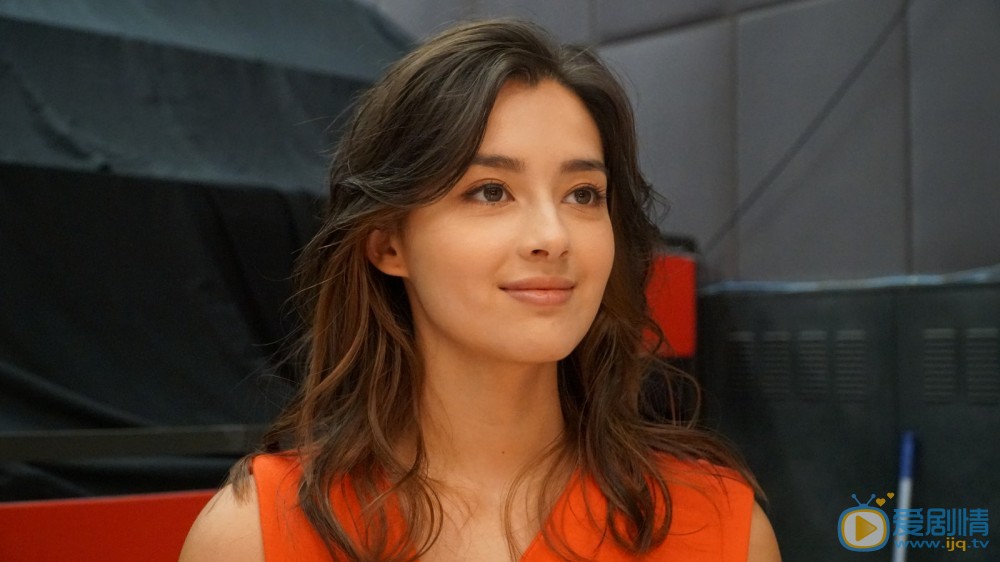 8fLzTM_n_sA1D0q73AzahqFwp02-FinmJDaNXSQ2jV0