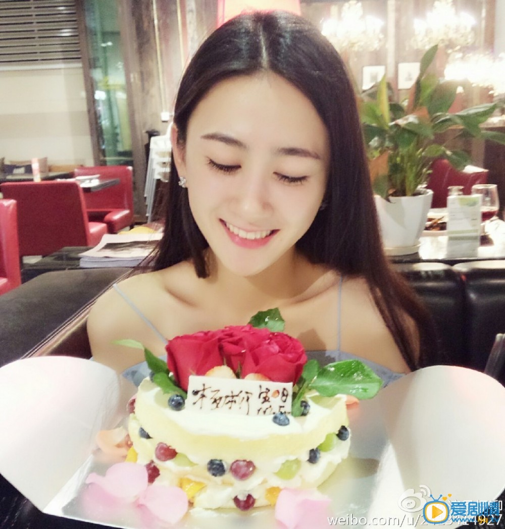 杨柳生活照 杨柳高清写真_杨柳高清剧照