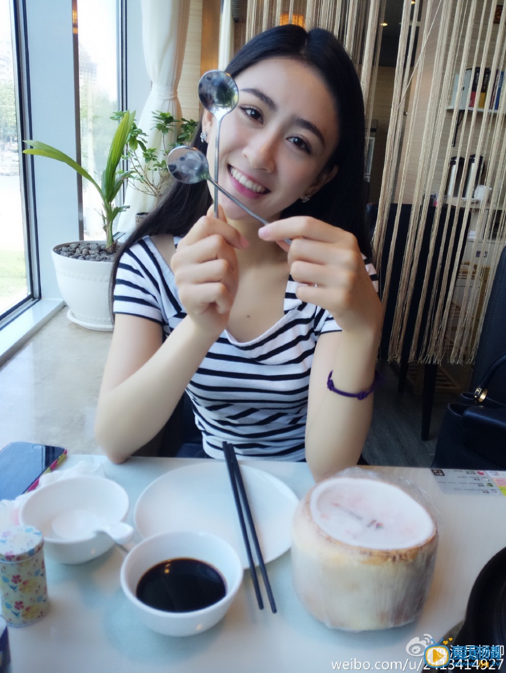 杨柳生活照 杨柳高清写真_杨柳高清剧照