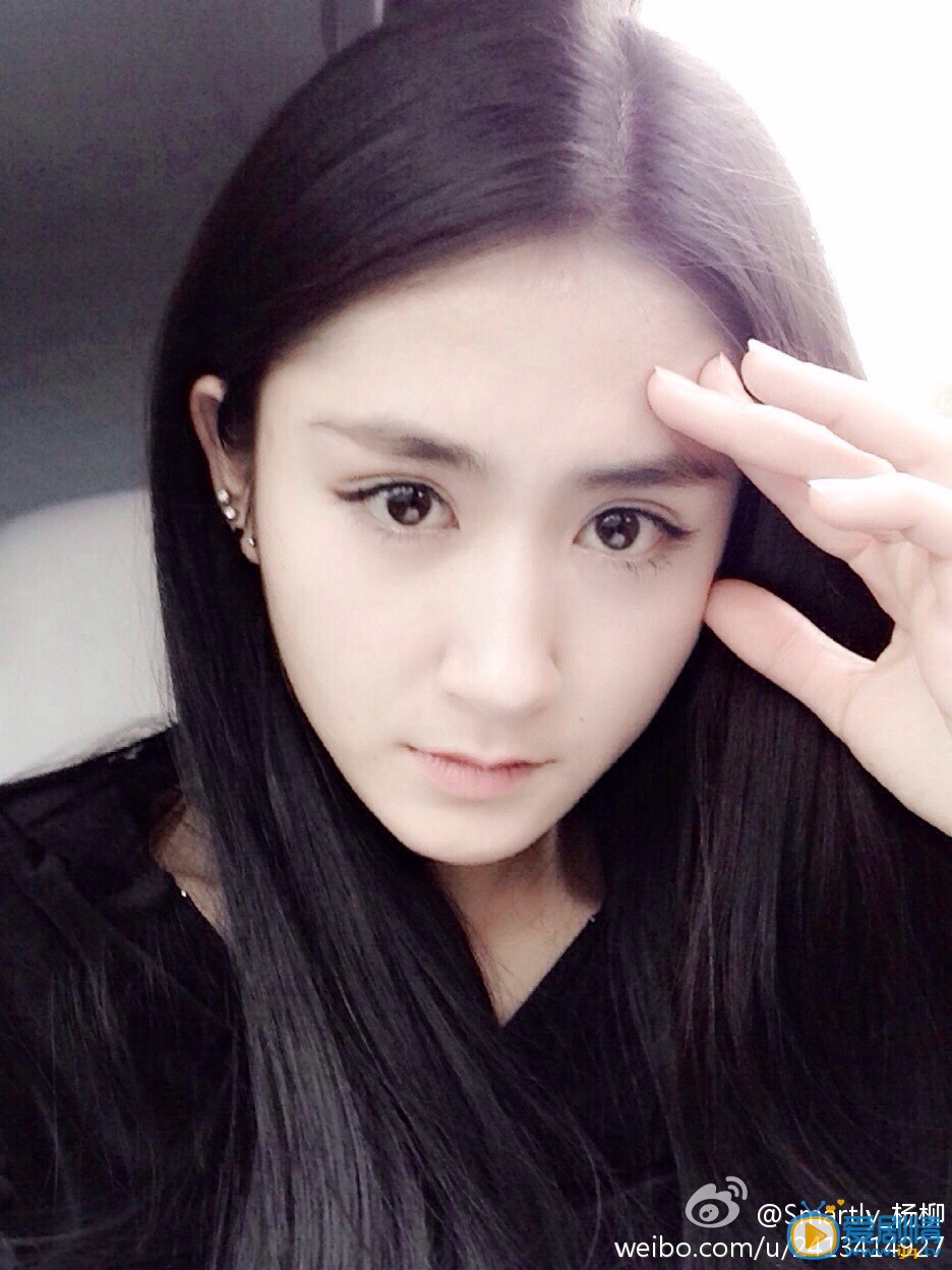 杨柳生活照 杨柳高清写真_杨柳高清剧照