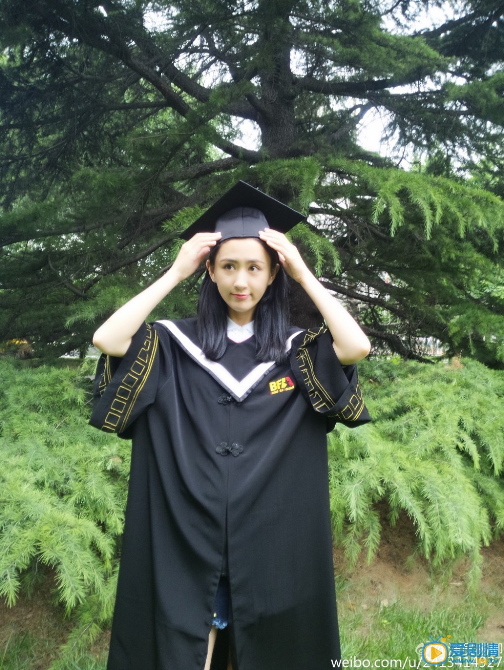 杨柳毕业照 杨柳高清写真_杨柳高清剧照