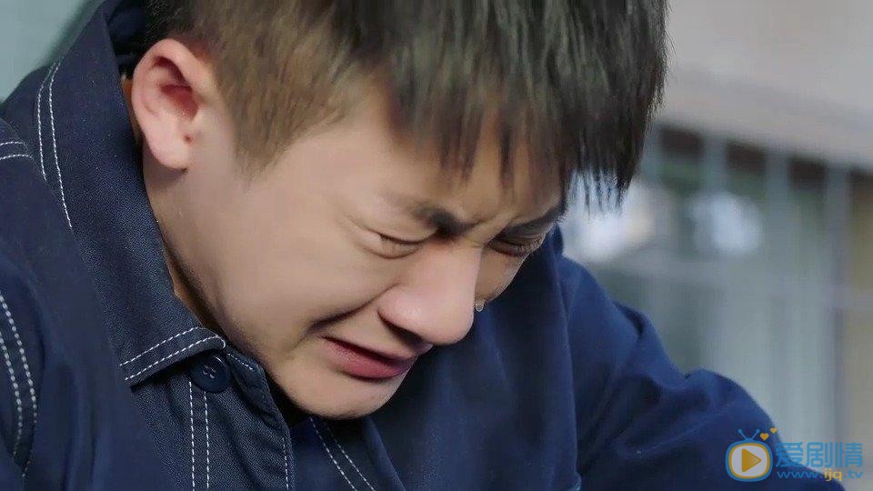 《爱的厘米》拍摄花絮，檀健次哭戏现场，简直哭到停不下来