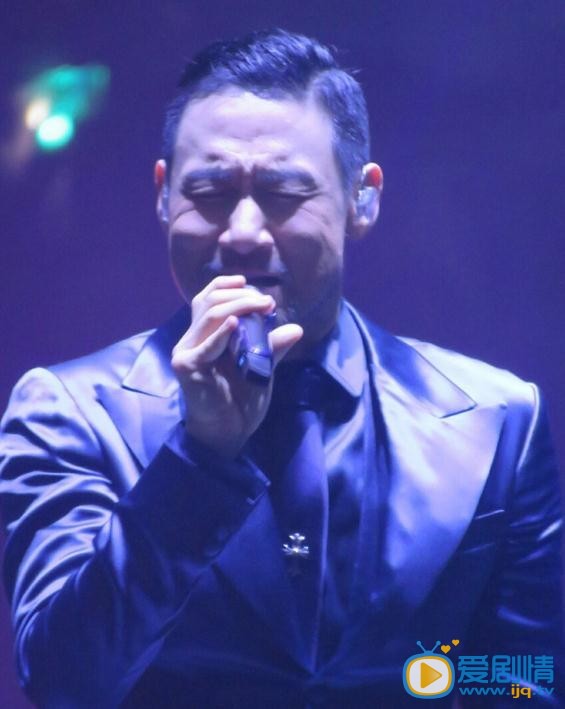 张学友新加坡演唱会照 张学友高清写真_张学友高清剧照