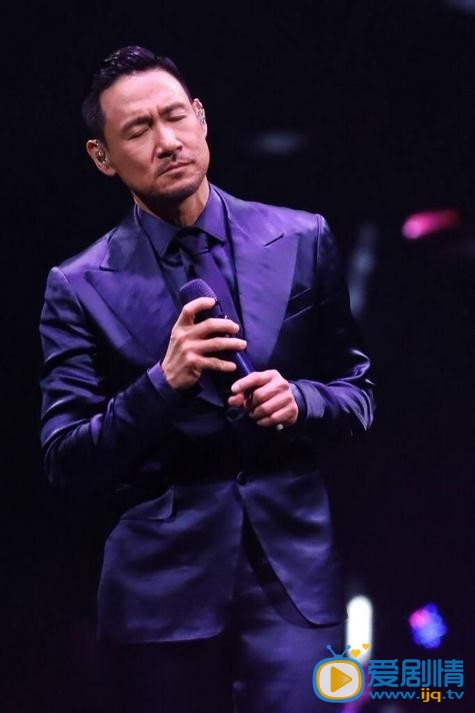 张学友上海演唱会照 张学友高清写真_张学友高清剧照