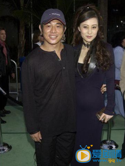 李连杰与利智合照