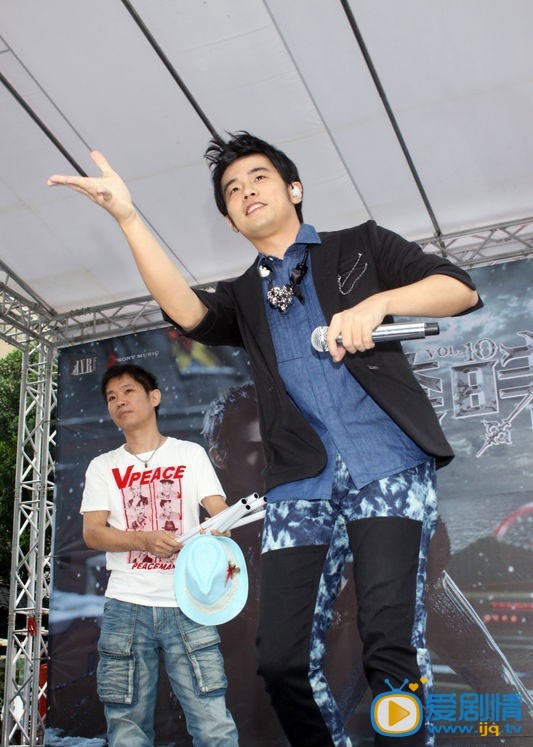 周杰伦生活照 生活照