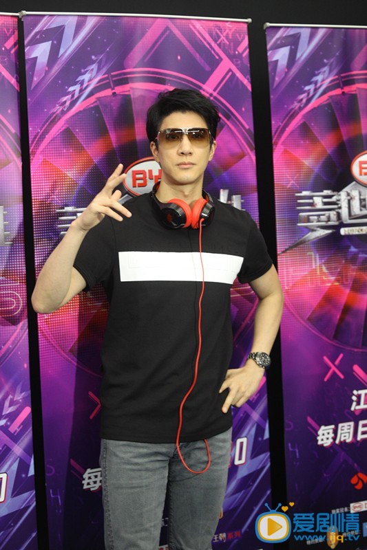 王力宏半裸照 王力宏高清写真_王力宏高清剧照