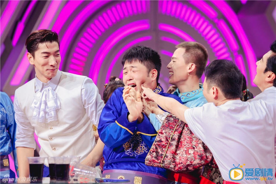 张亮《快乐大本营》综艺 张亮高清写真_张亮高清剧照