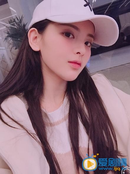 杨超越生活照 杨超越高清写真_杨超越高清剧照