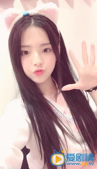 杨超越可爱照 杨超越高清写真_杨超越高清剧照
