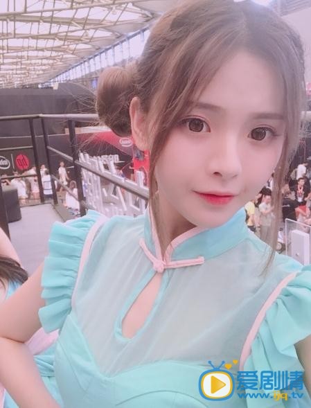 杨超越可爱照 杨超越高清写真_杨超越高清剧照