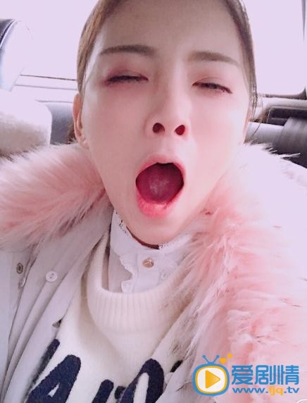 杨超越可爱照 杨超越高清写真_杨超越高清剧照