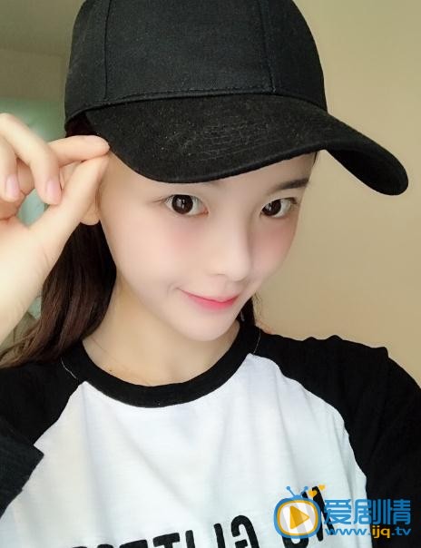 杨超越可爱照 杨超越高清写真_杨超越高清剧照
