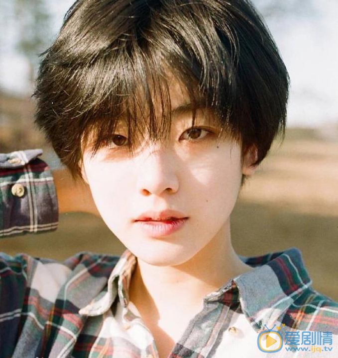 李周映自拍照 李周映高清写真_李周映高清剧照