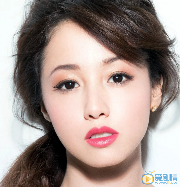 泽尻英龙华 演艺经历 个人照