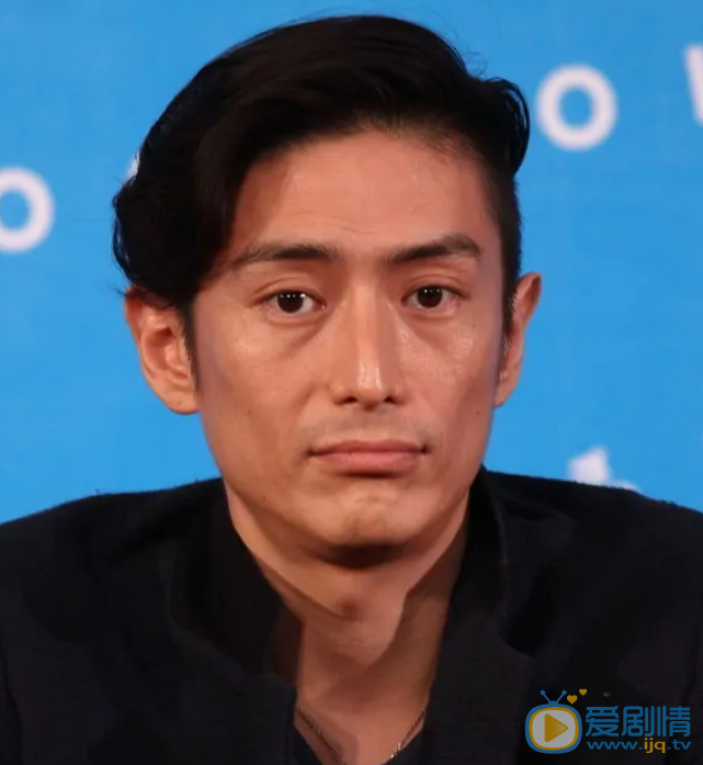伊势谷友介生活照 伊势谷友介9