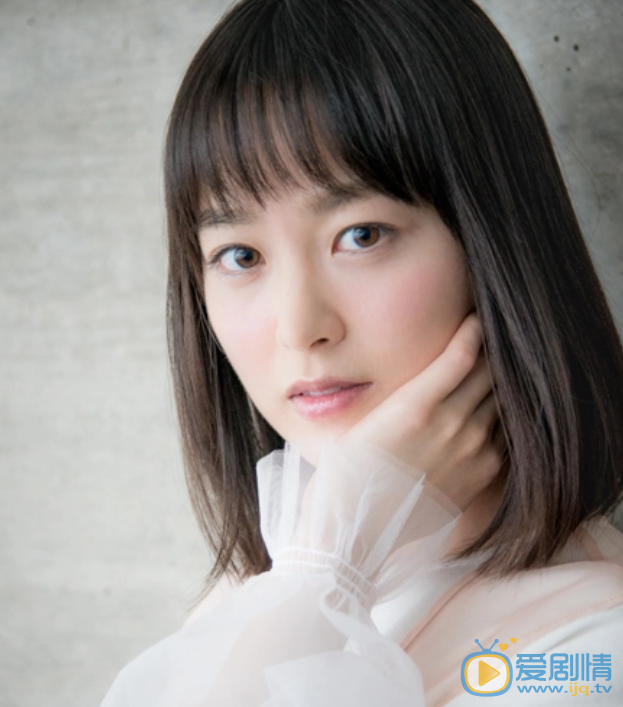 朝仓亚纪 演艺经历 个人照