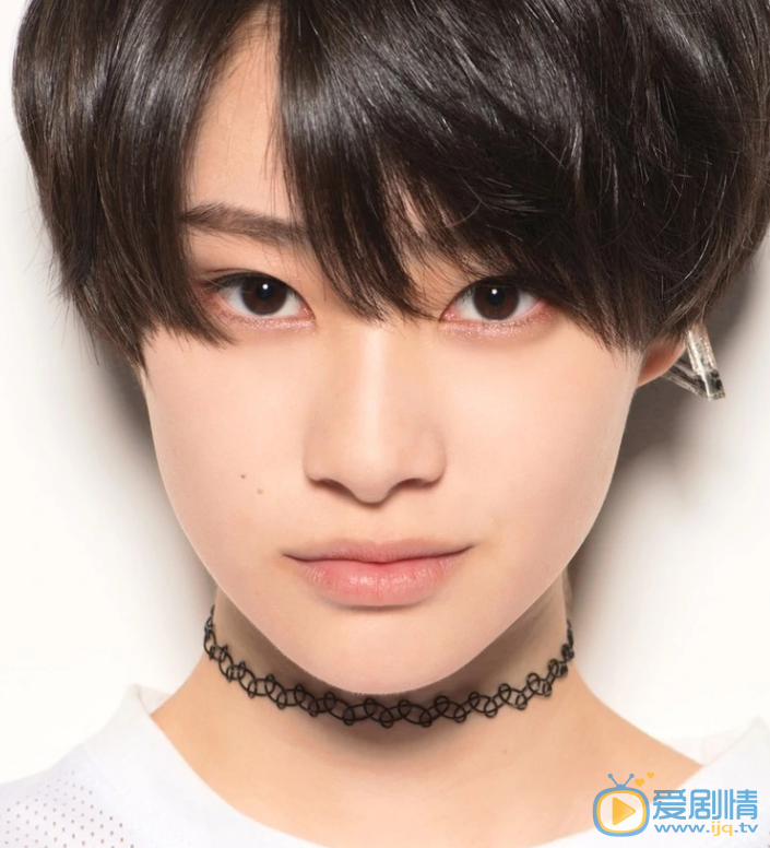 中山咲月 演艺经历 个人照