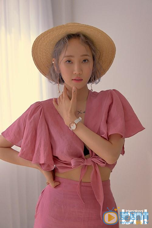朴誉恩写真照 微信图片_202105042324451