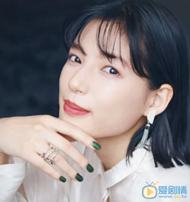 石井杏奈 演艺经历 个人照