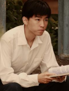 《理想照耀中国》：王俊凯用心演绎工程师