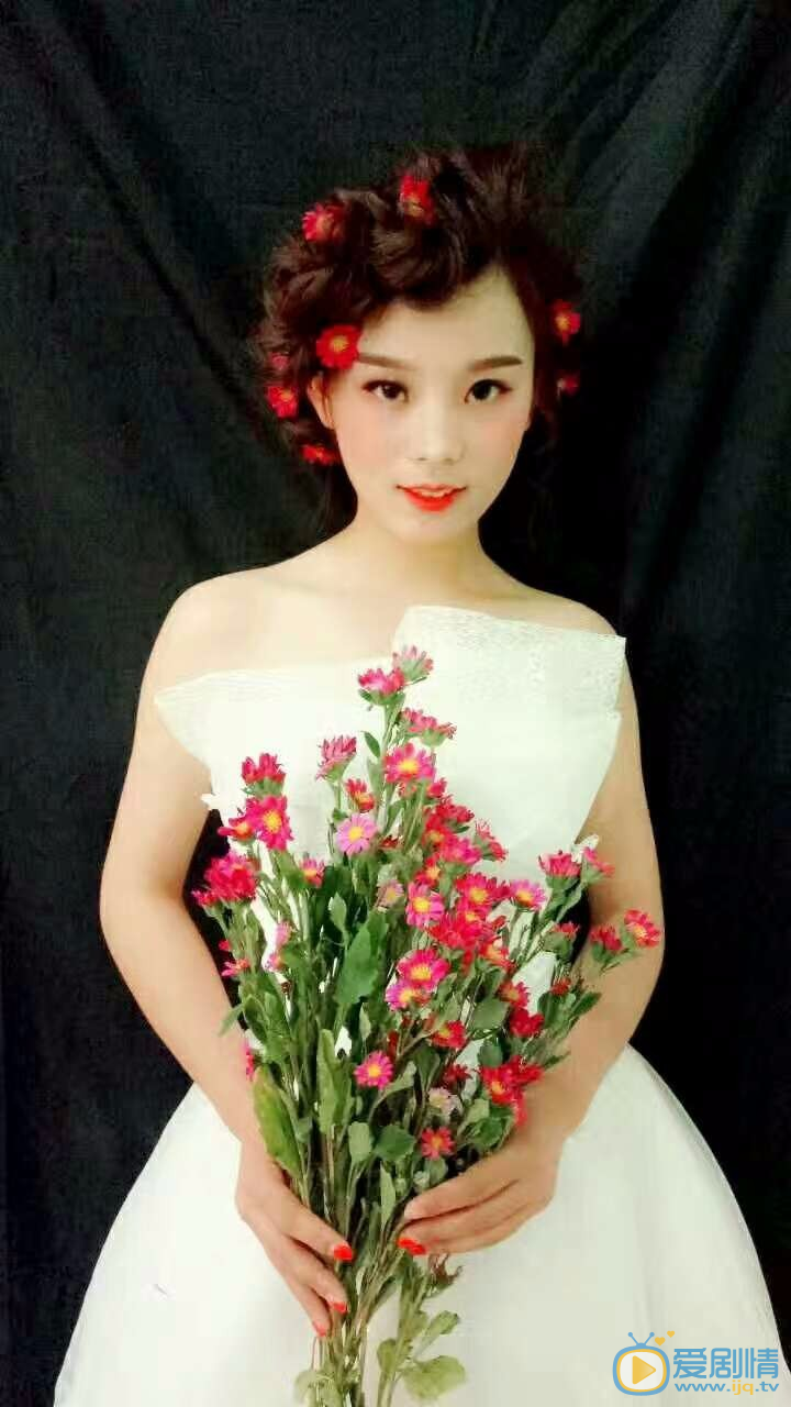 云菲菲活动照 9DR7L9@H1YEXU}7MT5%GC$9