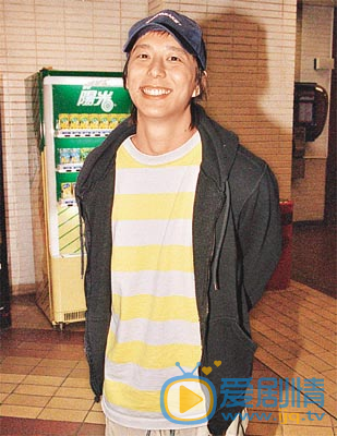 邓健泓生活照 4PJ}JU@}4J$[H`XW`Q4BDHA