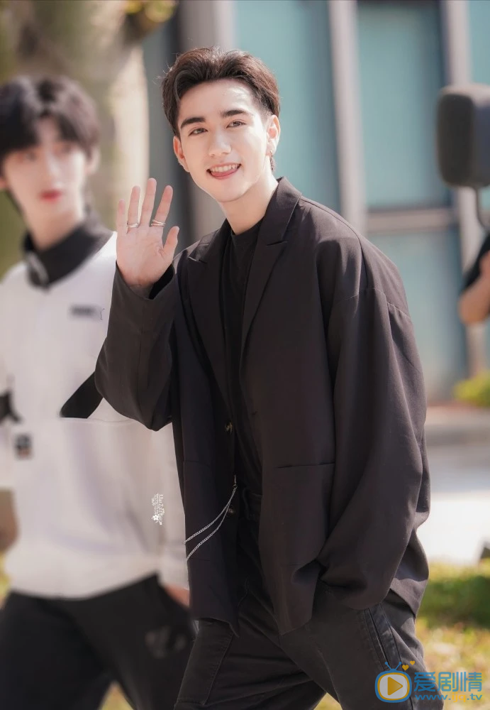和马个人照 4N1G35ZBG427C6%Y%JGQ{5Y
