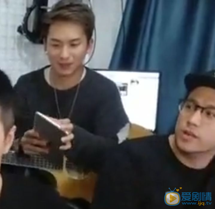 周吉佩演出照 周吉佩高清写真_周吉佩高清剧照