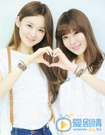 姜敏京合照 OVY8E)]B`BQ_S(`CV%D@Q_U