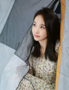 宋茜新剧《陌生的恋人》正在播出， 开播首周口碑热度双丰收
