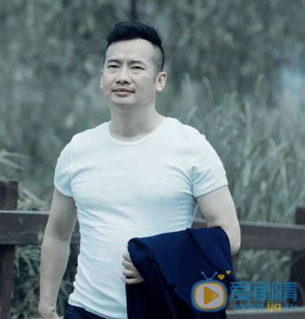 易丹个人照 易丹高清写真_易丹高清剧照