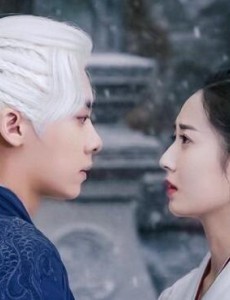 《镜·双城》与1月16日在腾讯上映，首播就获1.2亿次的好成绩