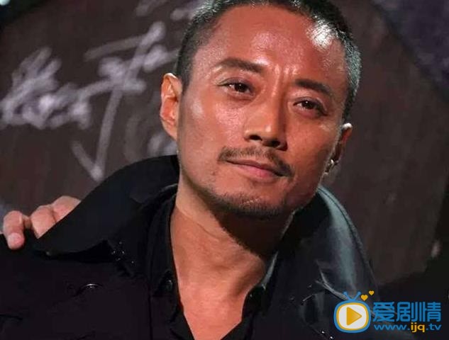 山河月明海报