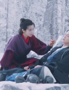 《恰似故人归》 大尾巴鱼和小狐狸的初次见面
